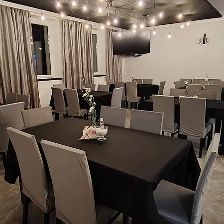 Hotel I U Krzyskow Szczekociny